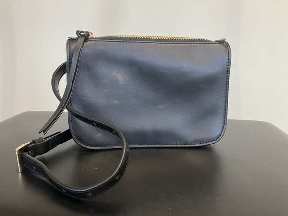 QUINCE Handbags - QUINCE 100% ITALIAN NAPPA LEATHER BELT BAG Black SMALL MSRP $59.90, Travel City